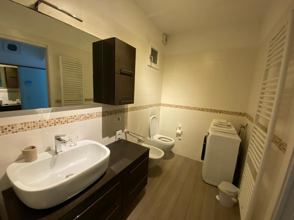 Casa Vittoria Apartment แดร์วิโอ ภายนอก รูปภาพ